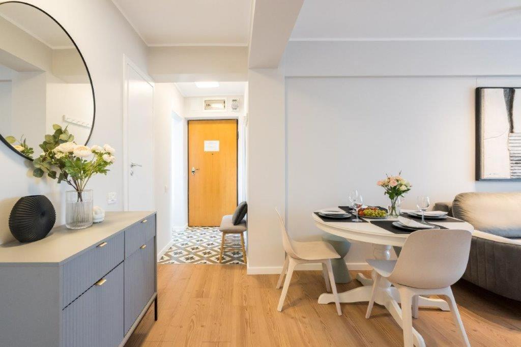 Downtown Modern - 2Br Apartment Бухарест Екстер'єр фото
