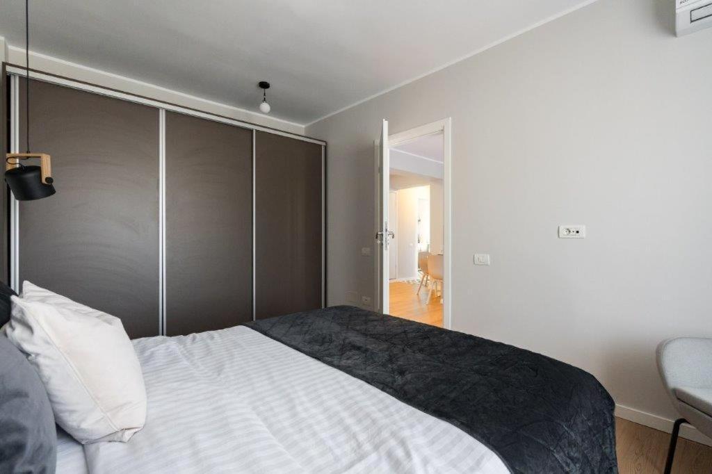 Downtown Modern - 2Br Apartment Бухарест Екстер'єр фото