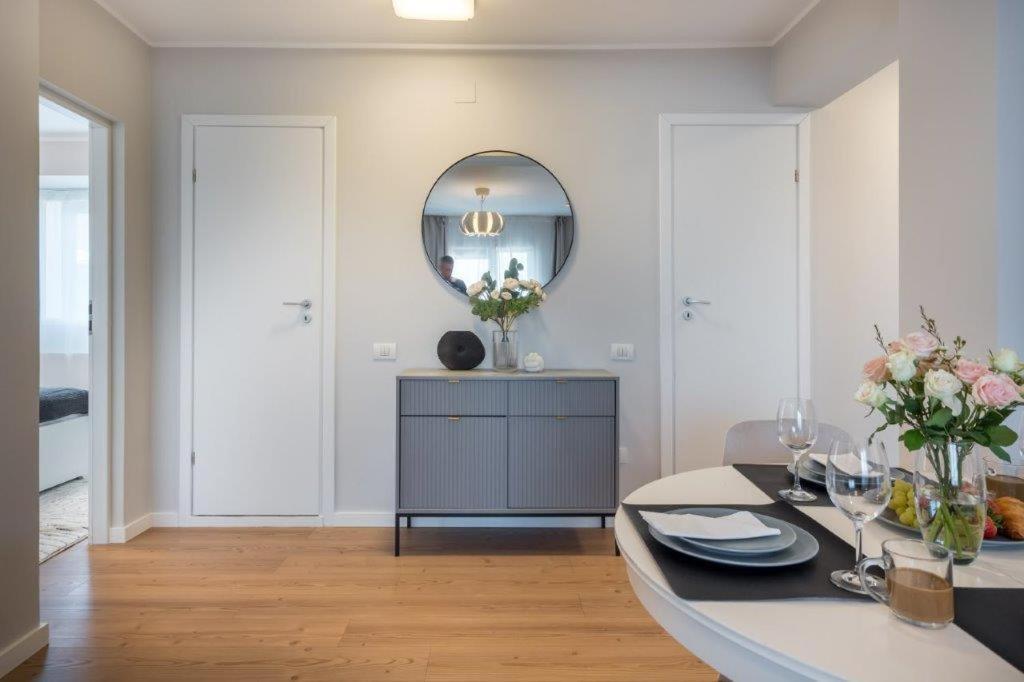 Downtown Modern - 2Br Apartment Бухарест Екстер'єр фото