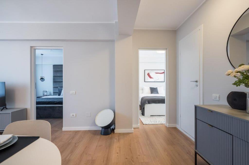 Downtown Modern - 2Br Apartment Бухарест Екстер'єр фото